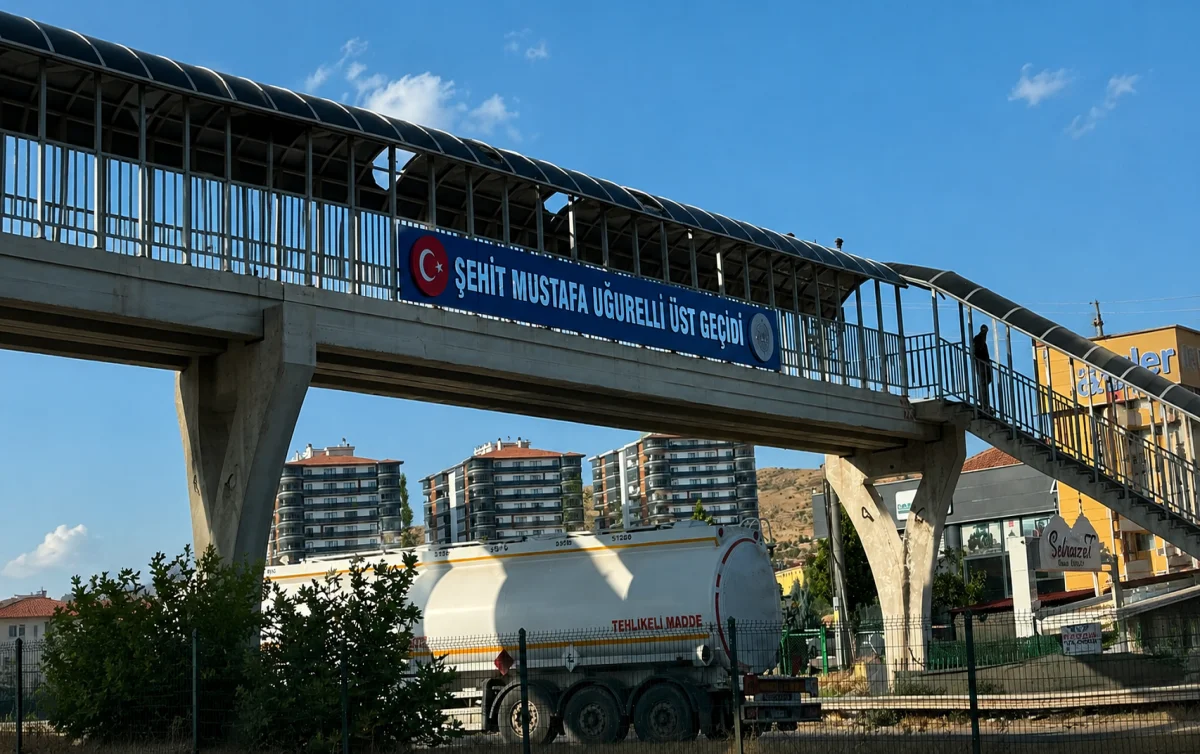 Şehit Mustafa Uğurelli Üst Geçidi İçler Acısı Durumda!