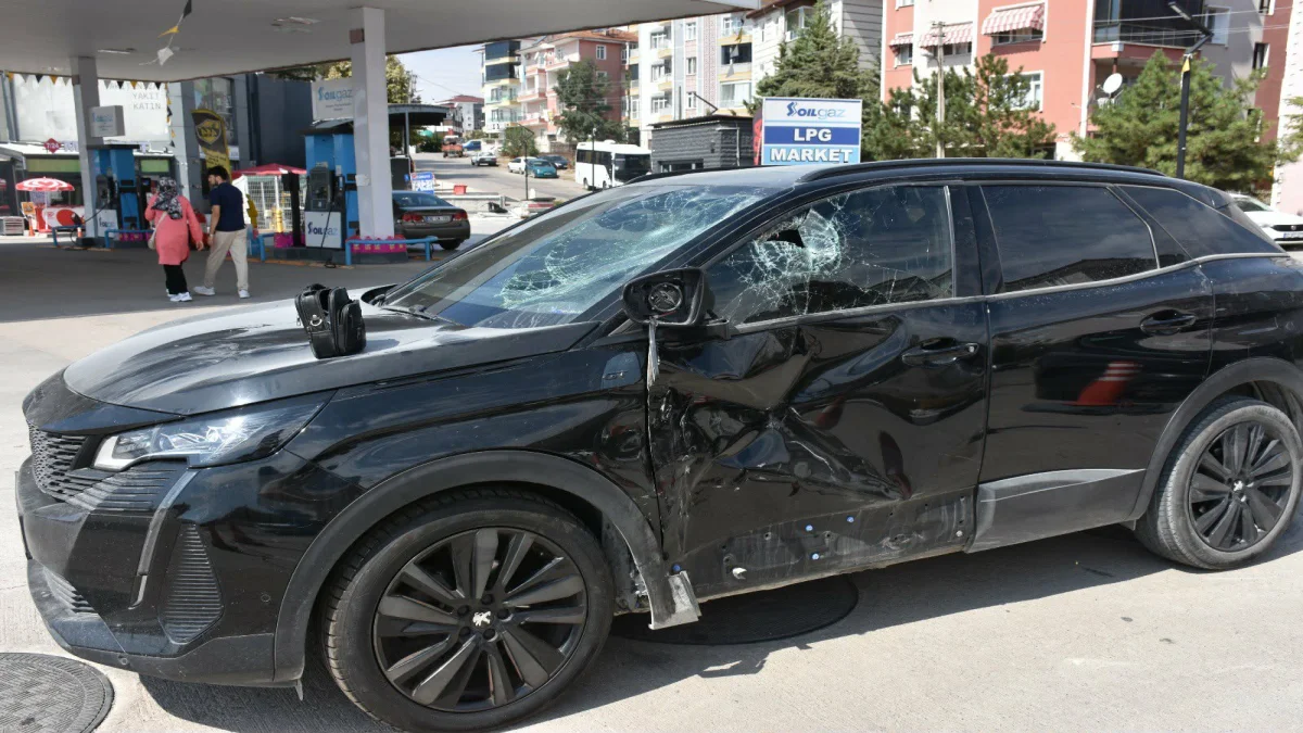 Kavşakta kaza 1 yaralı