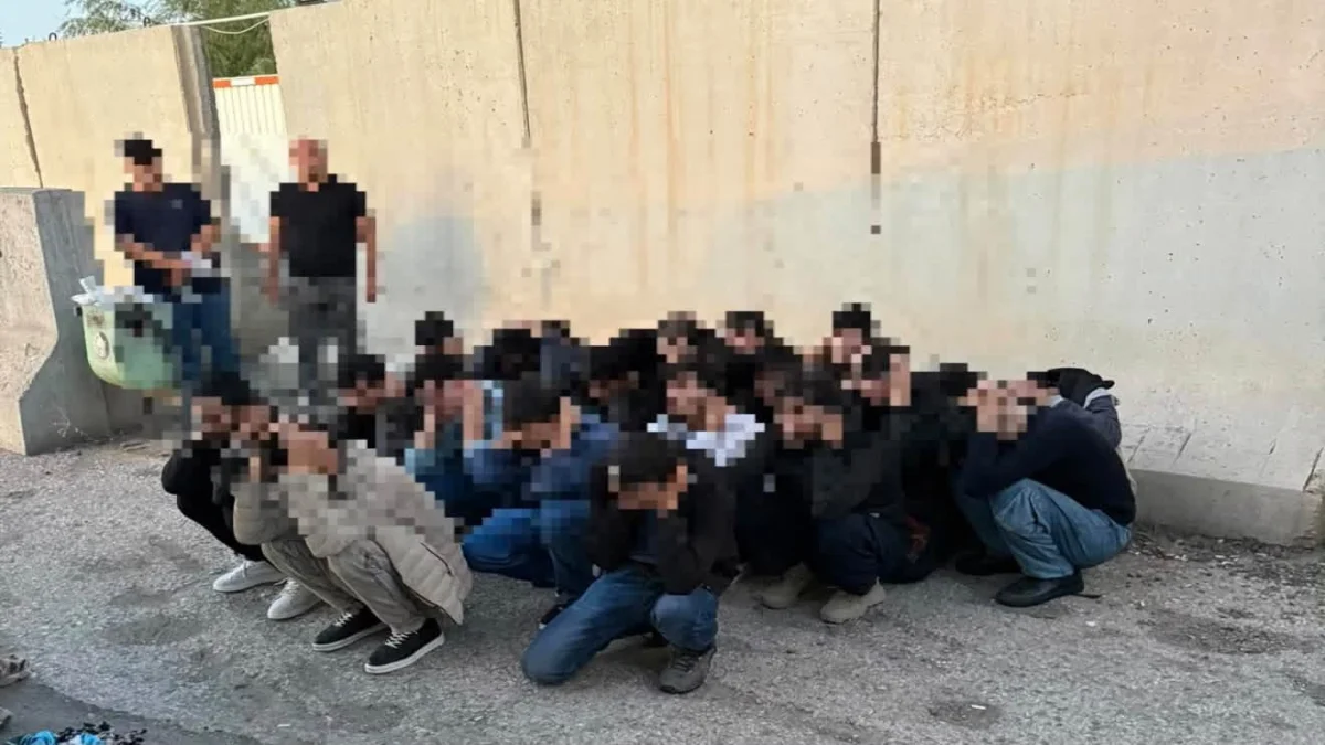 Kırıkkale’de Otobüsün Gizli Bölmesinde 20 Düzensiz Göçmen Yakalandı: 2 Tutuklama