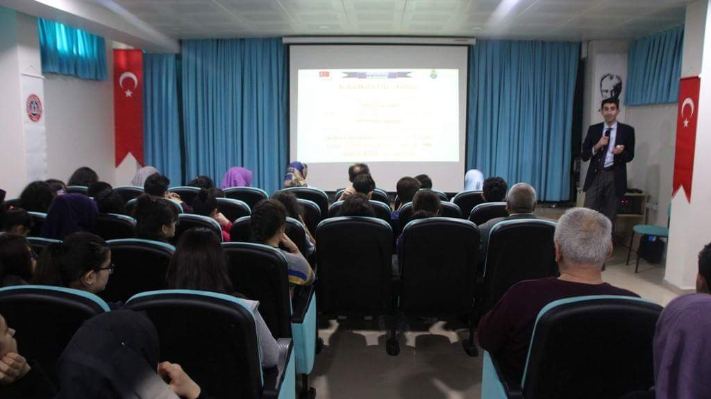 Gençlik ve Güvenli Gelecek Semineri