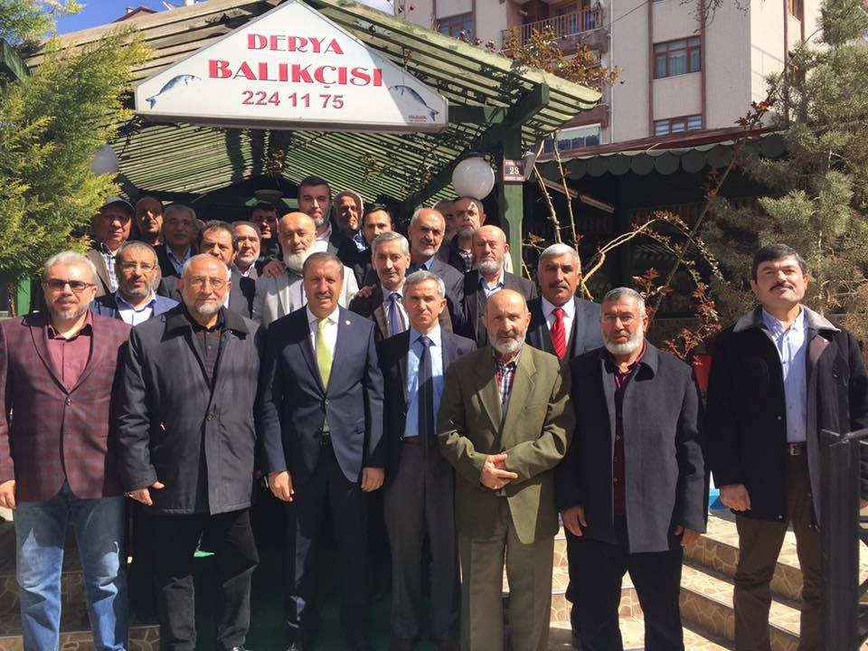 DEMİR,ESKİ YÖNETİCİLERLE BİR ARAYA GELDİ