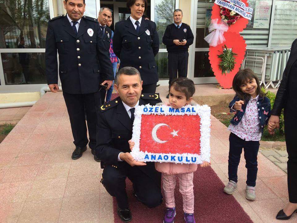 Miniklerden Polis Amcalarına Ziyaret