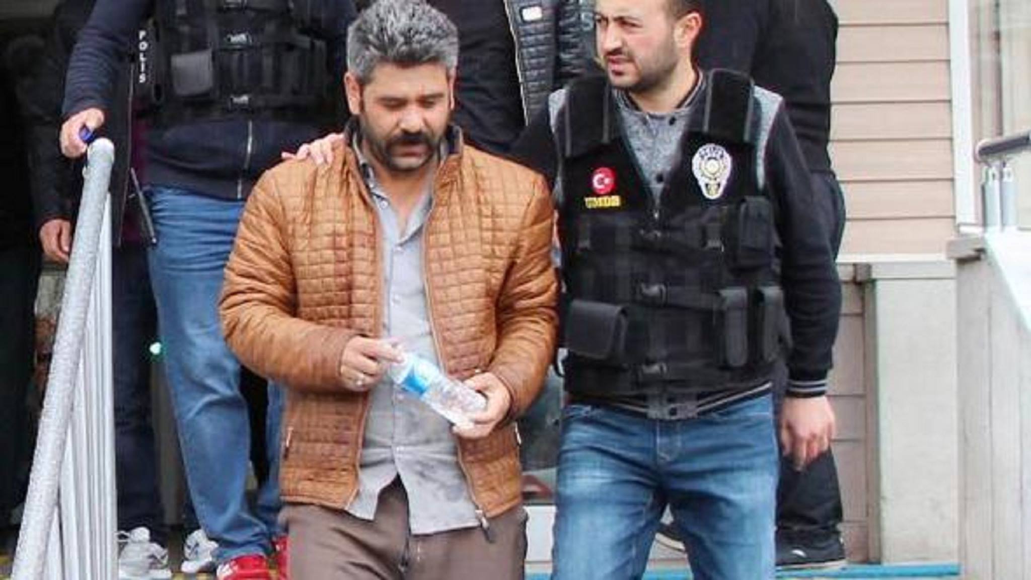Sokakta Uyuşturucu Satıcılarına Göz Açtırılmıyor