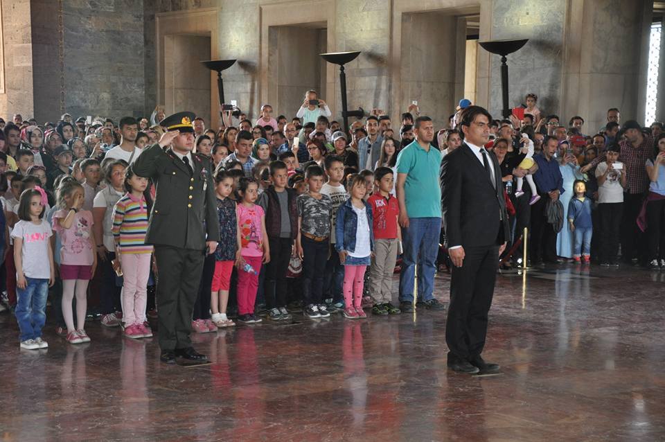 ANITKABİRİ ZİYARET ETTİLER