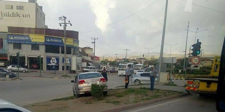 Sanayi Kavşağında Kaza