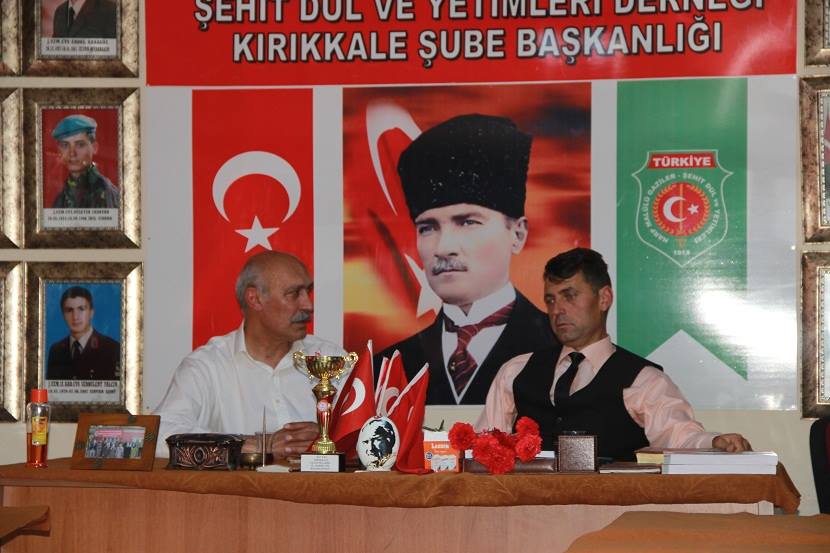 ŞEHİT ANNELERİ BİZİM BAŞIMIZIN TACIDIR