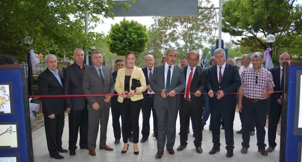 Atatürk Ortaokulu 7. Geleneksel Açık Hava Sergisi