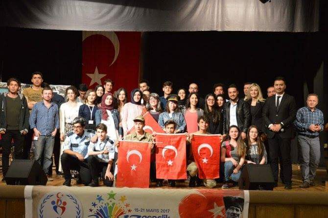 Tiyatro Oyunu ile Anlattılar