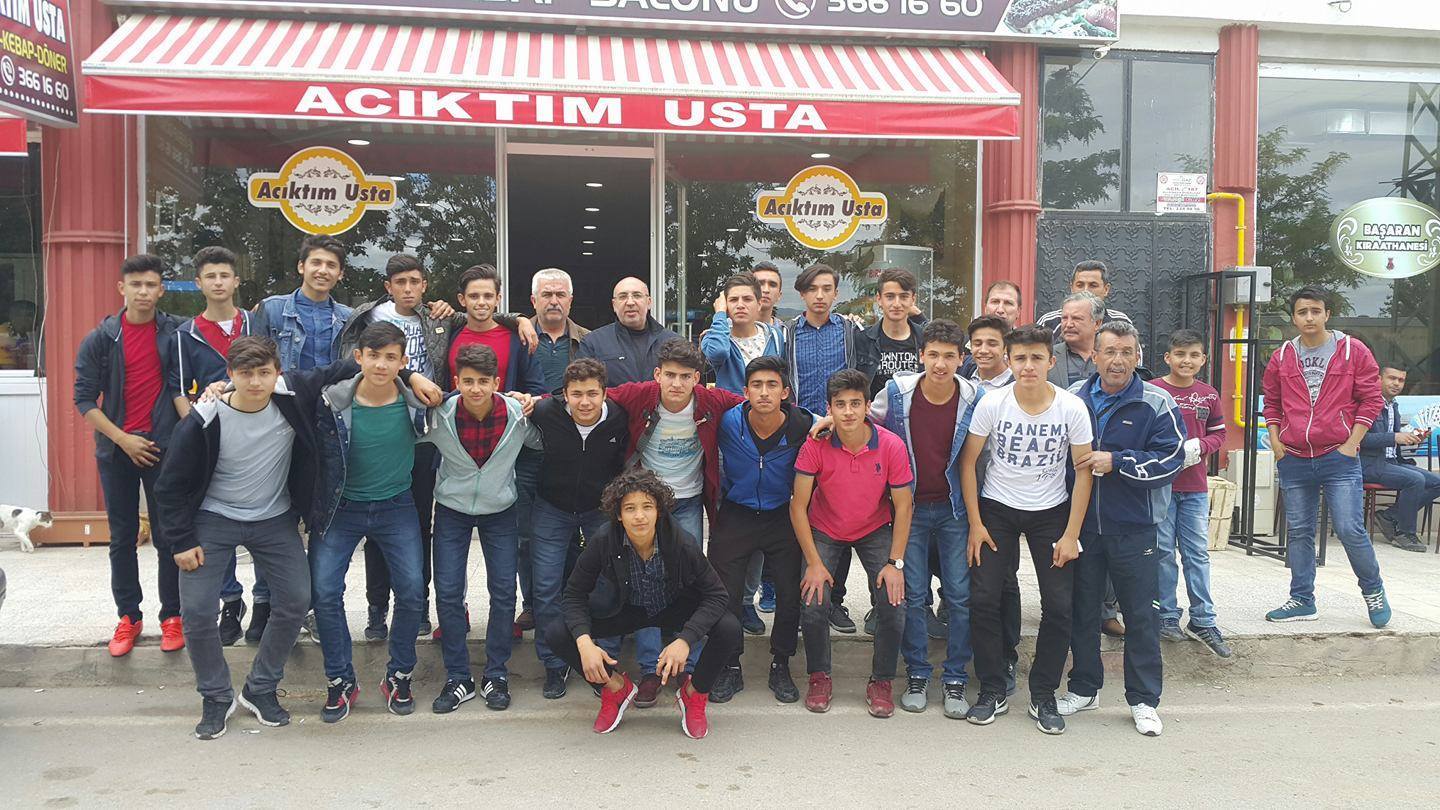 UTKUM YAPI’DAN ŞAMPİYONLARA YEMEK JESTİ