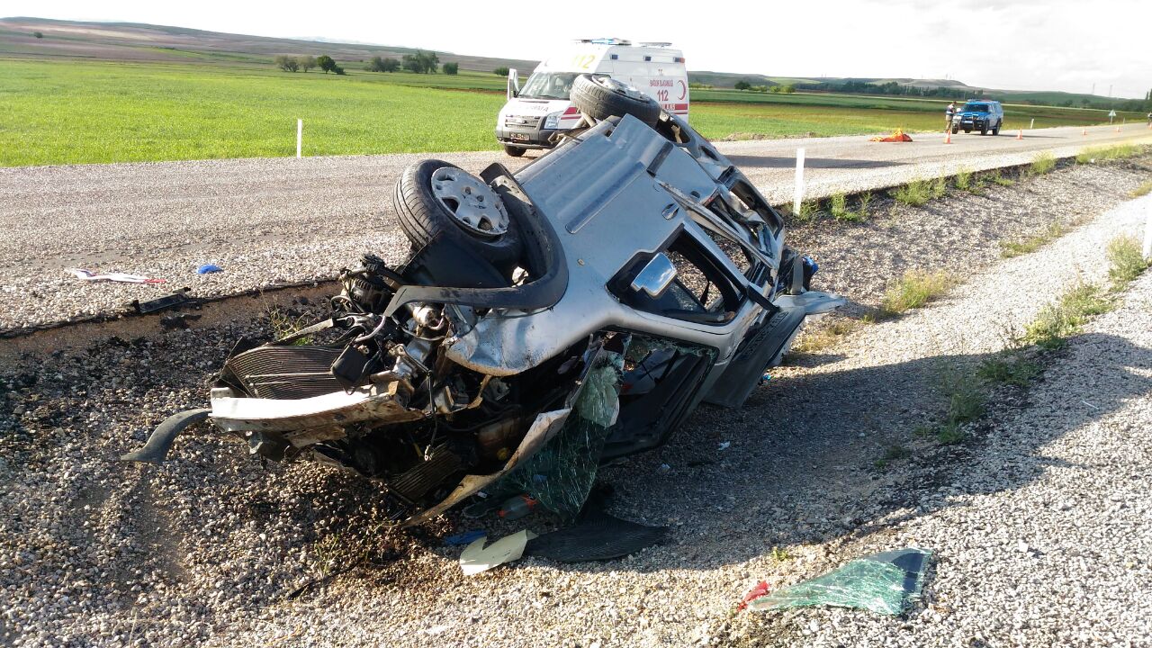 Amca Çocukları Trafik Kazasında Öldü