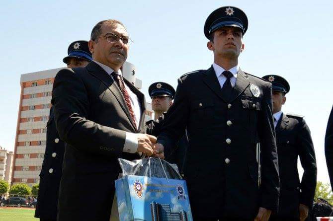 454 Polis Mezun Oldu