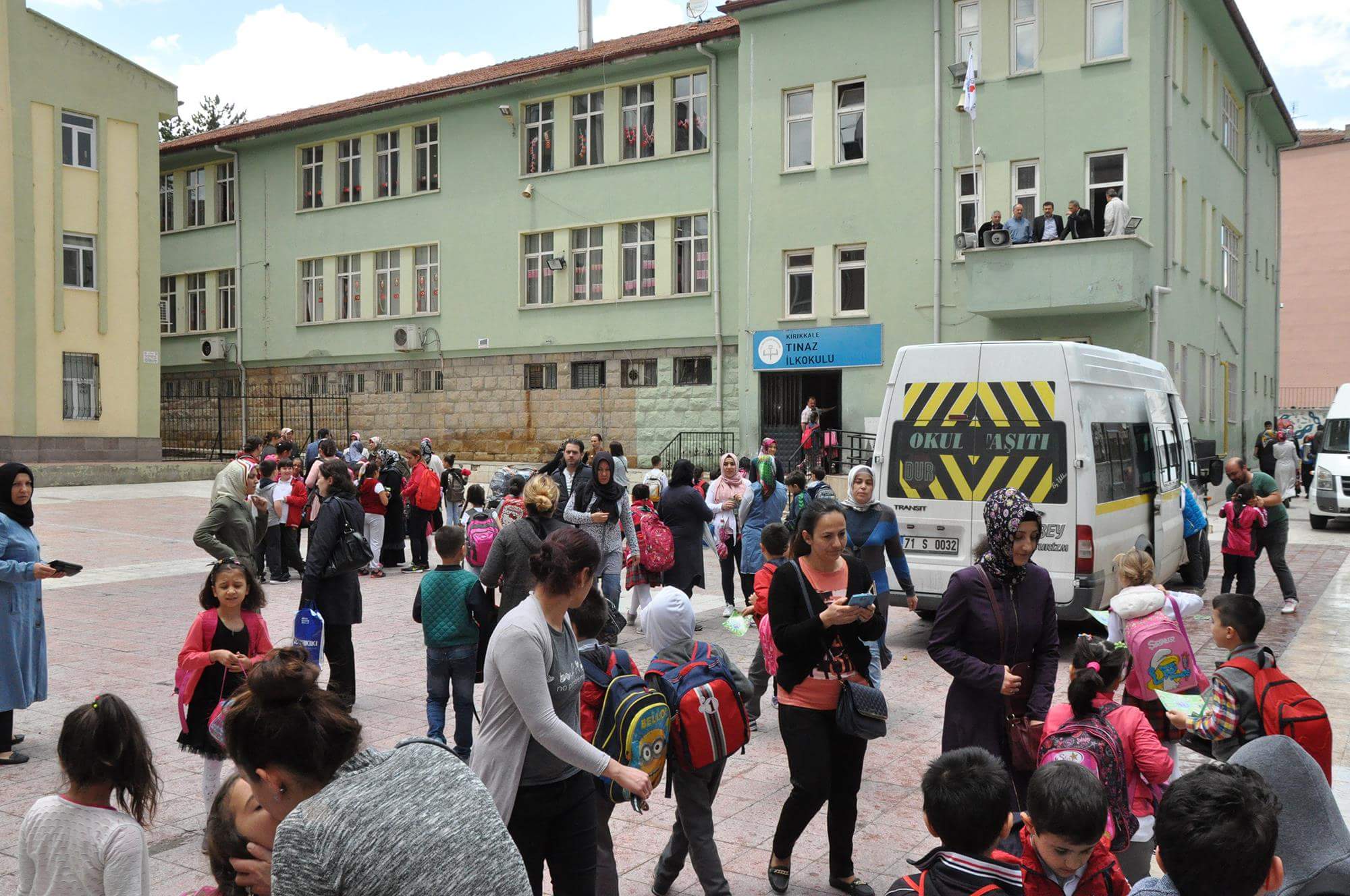 Veliler Artık Sesimizi Duyun