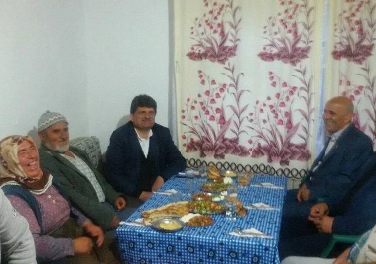 Başkan Uyar ,Ünlü Ailesinin İftar Sofrasına Katıldı