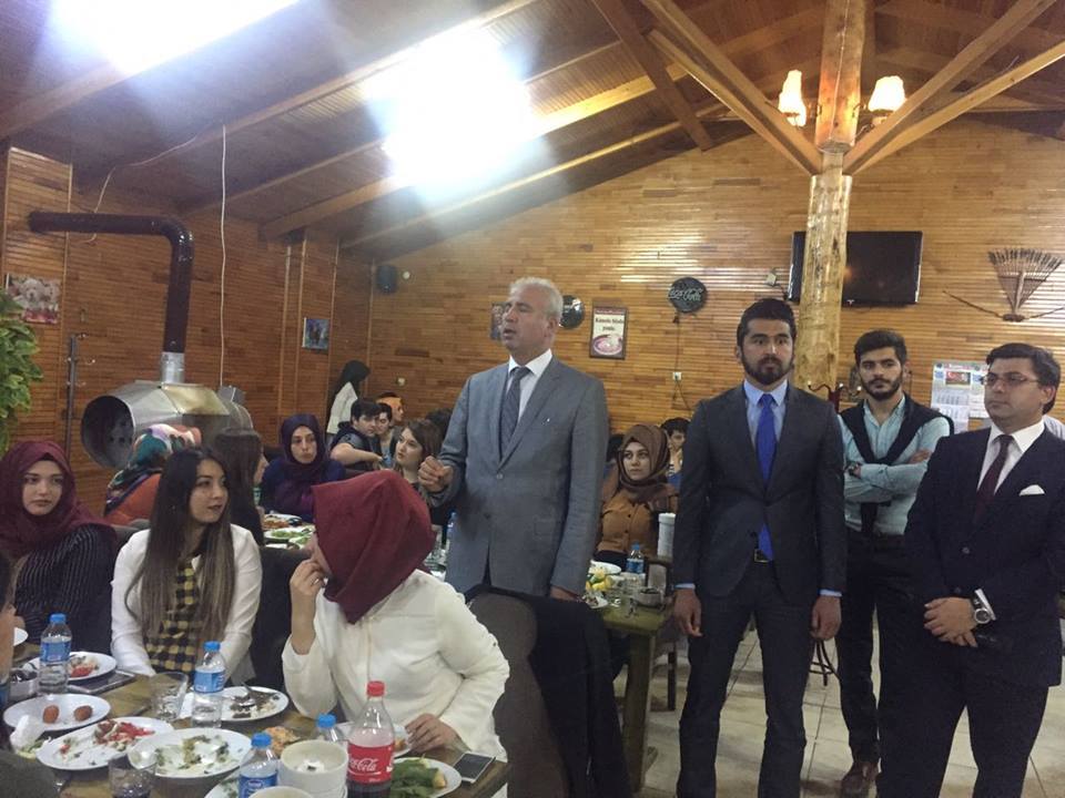 AK Gençlik’ten Vefa İftarı