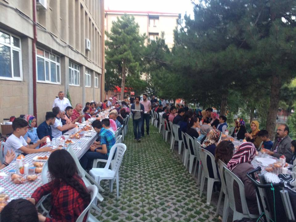 Engelliler İftarda Buluştu