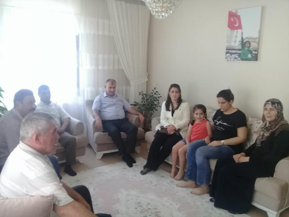 ÇAKMAK’TAN ŞEHİT AİLELERİNE BAYRAM ZİYARETİ