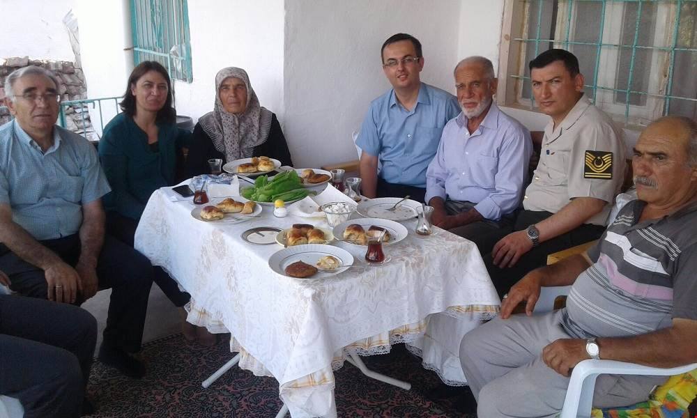 KARKACI ŞEHİT AİLELERİ ZİYARET ETTİ