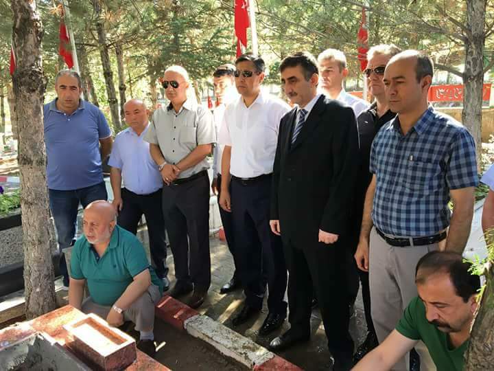 Patlamada Ölenler Mezarı Başında Anıldı