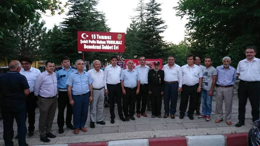 KARKACI ŞEHİT VE GAZİ YAKINLARINA YEMEK VERDİ