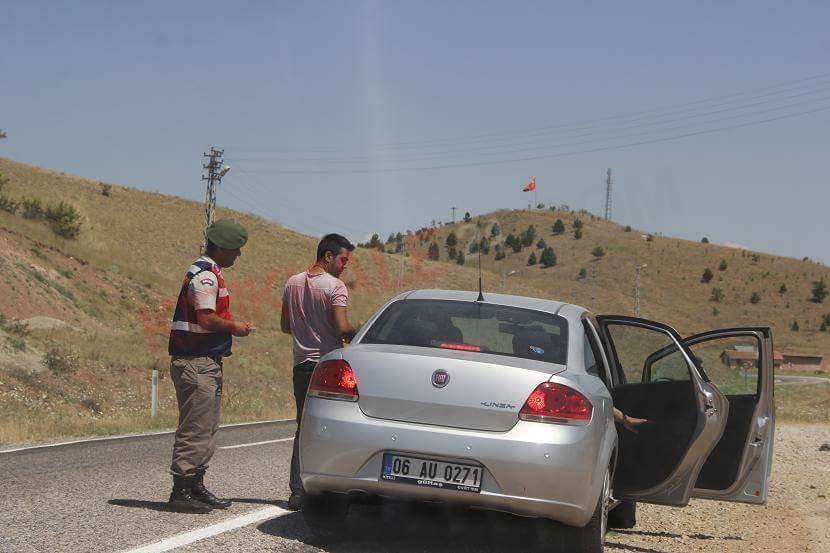 Jandarma Yol Uygulaması Yaptı