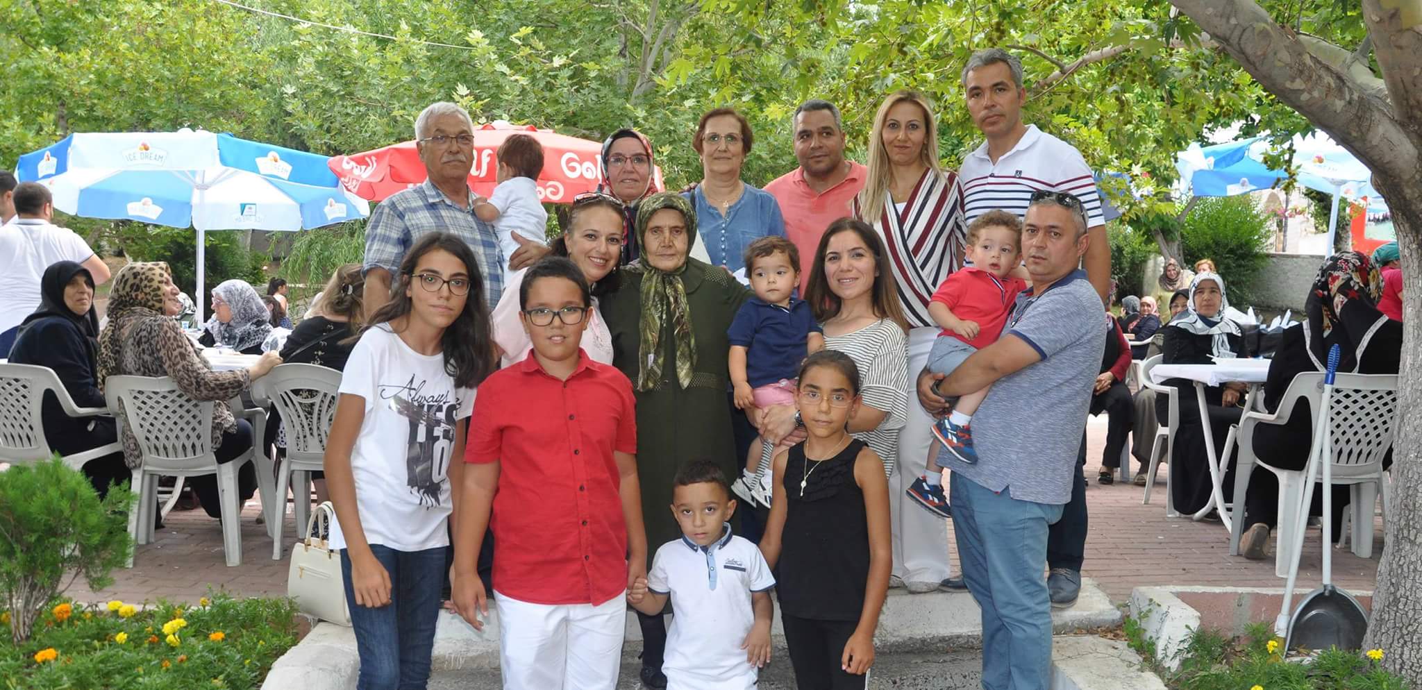 Yılmaz Ailesi, Hac Yemeği Verdi