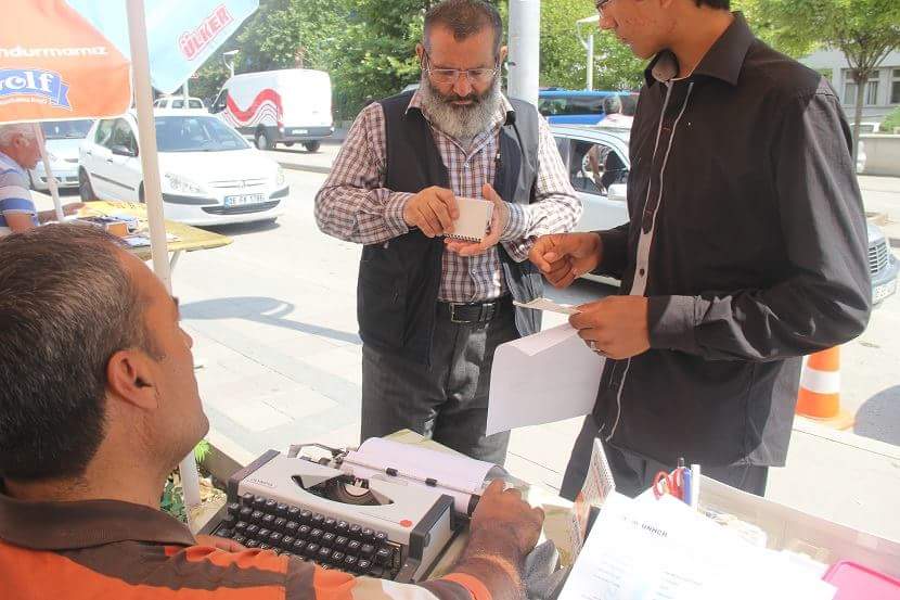 İnatla Direniyor