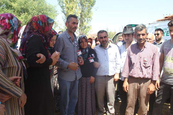 Şehit Yılmaz’ın Tutuklu Kardeşi de Cenazeye Katıldı