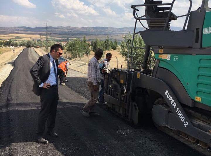 Asfalt Çalışmasını Yerinde İnceledi