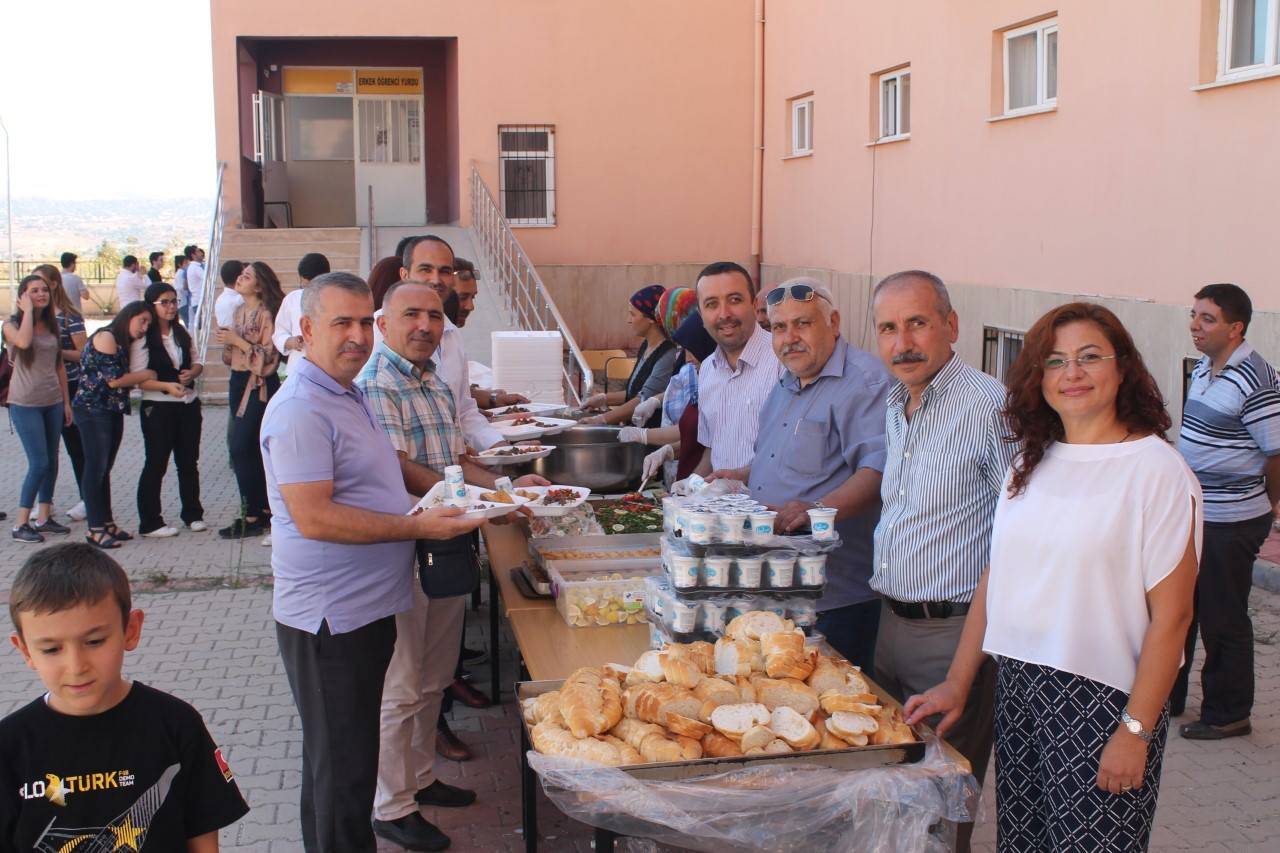 Kırıkkale Fen Lisesinde Mezuniyet Pilavı