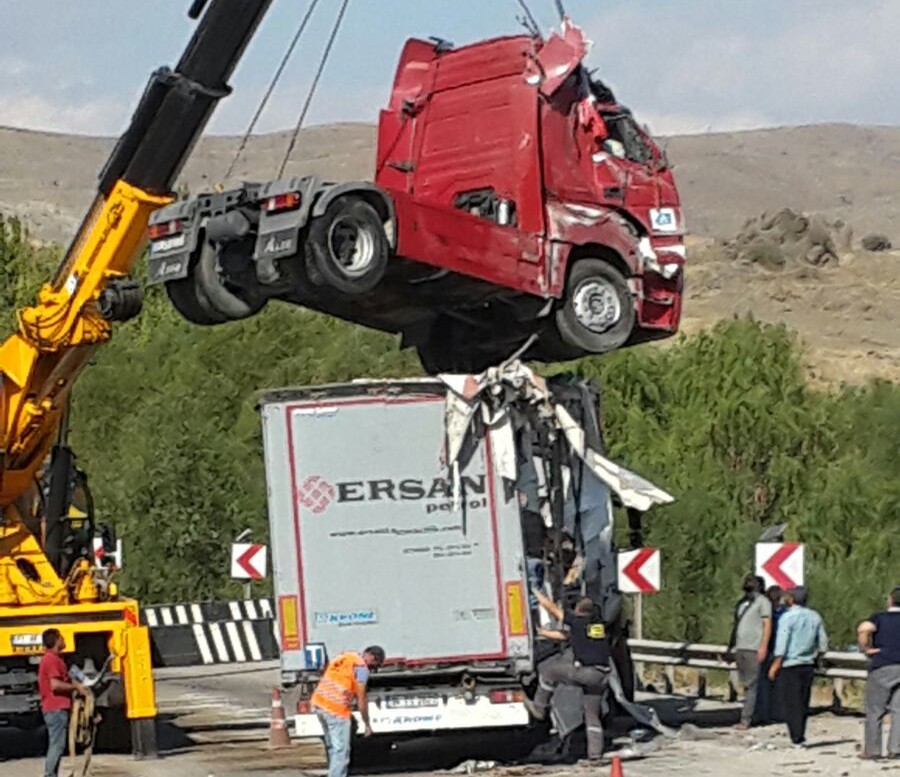 Ankara Yolu Kapatıldı