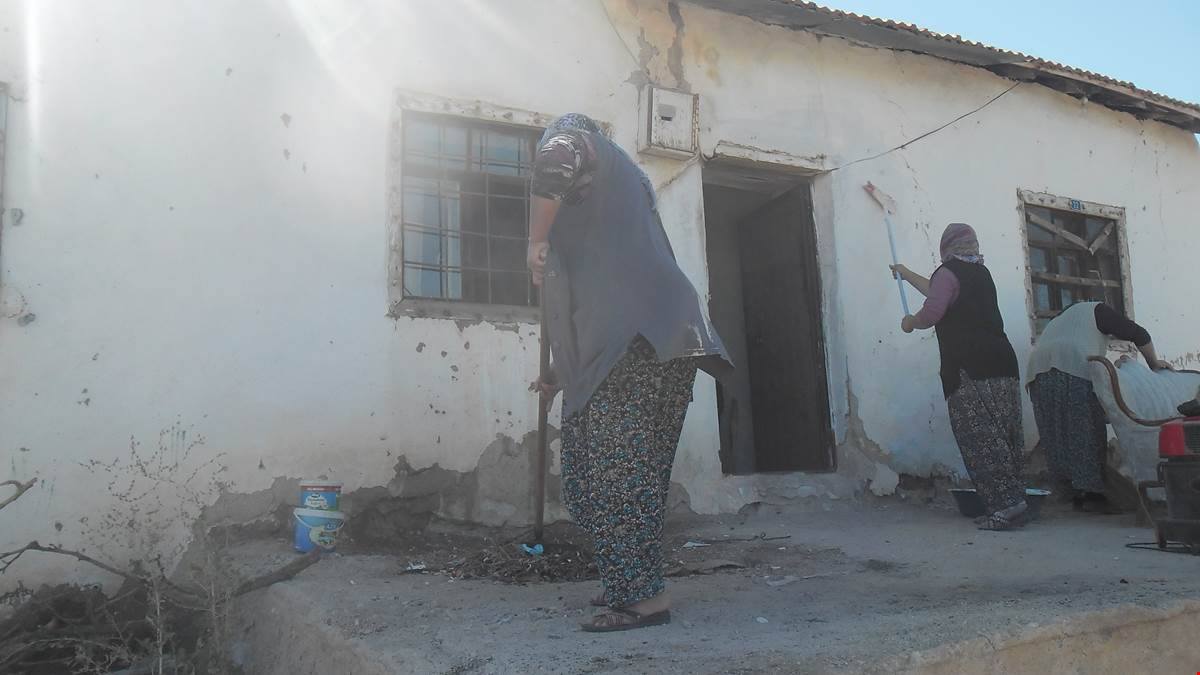 Evi Çöp Eve Dönen,Vatandaşın Evi Temizlendi