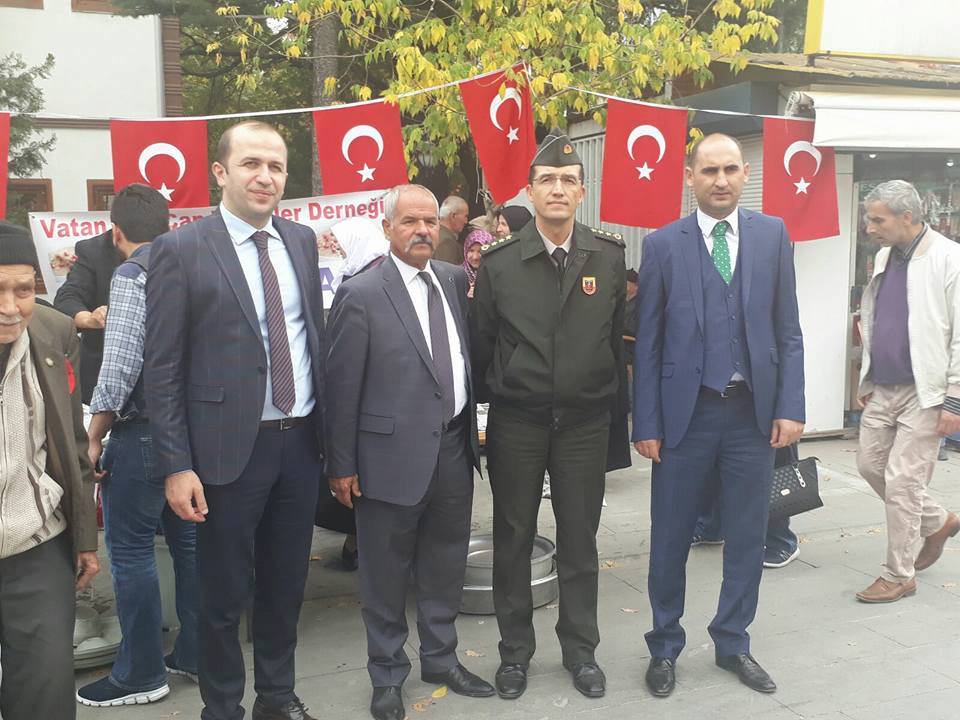 Vatan İçin Can Verenler Derneği Aşure Dağıttı