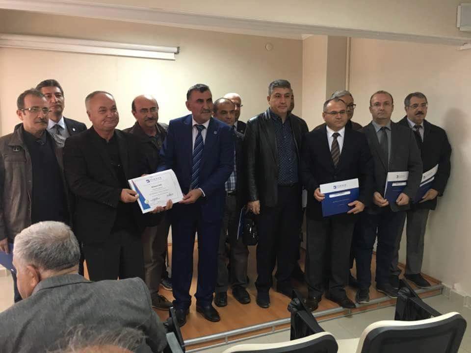 BİLİRKİŞİLER SERTİFİKALARINI ALDI