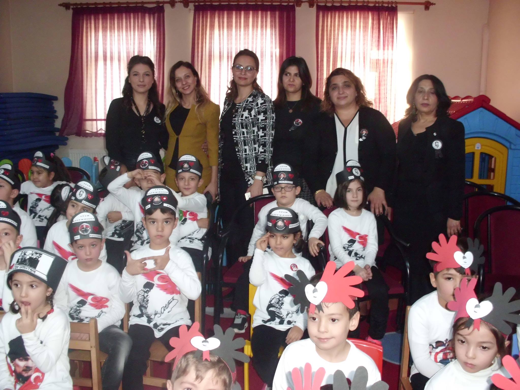 Anaokulunda Minikler Atalarını Andılar