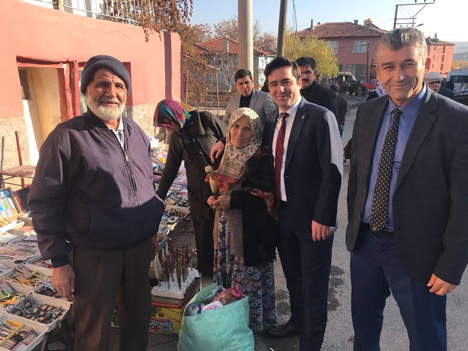 KAYMAKAM VURAL PAZARDA VATANDAŞLA BULUŞTU