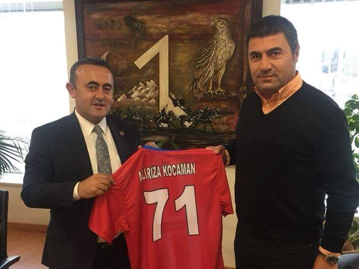 BAŞKAN BİLDİK’TEN KOCAMAN’A FORMA JESTİ
