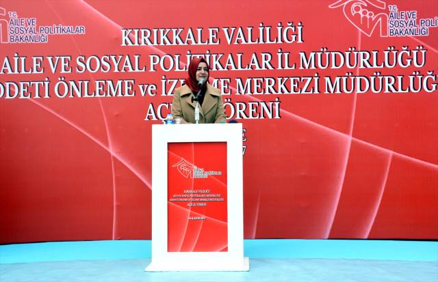 Bakan Kaya;Kılıçdaroğlu, Kadınlarımızdan Özür Dilemelidir