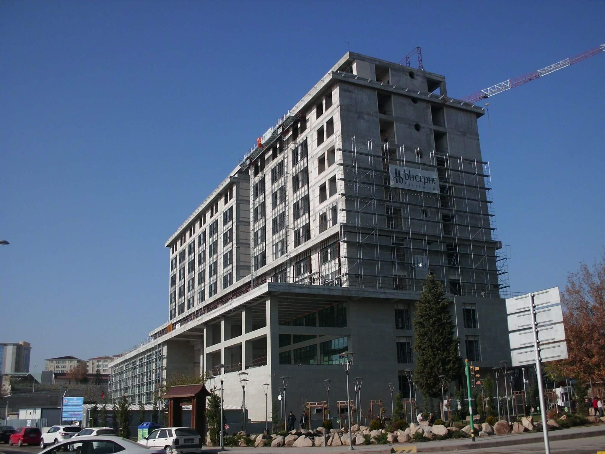 İskeleden Düşen İşçi Yaralandı
