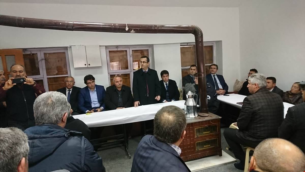 KAYMAKAM KARKACI KÖYDE HALK TOPLANTISI YAPTI