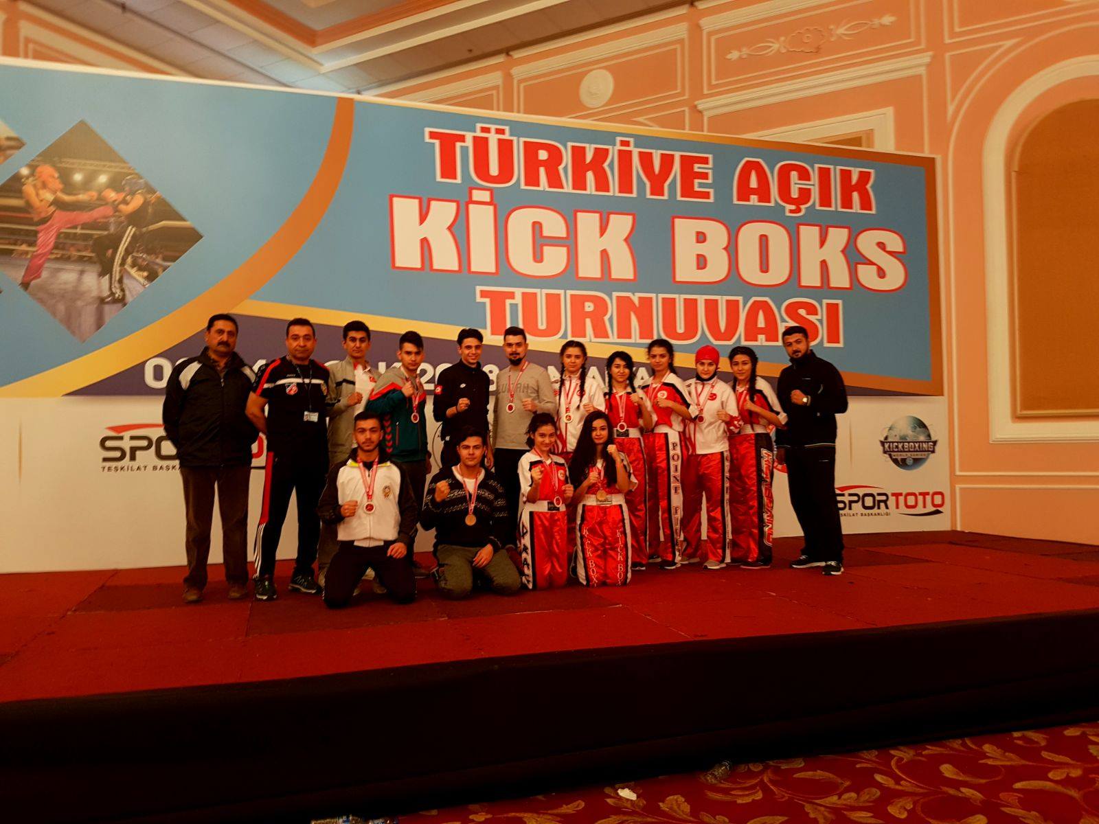 Polis Gücü Madalyaları Topladı