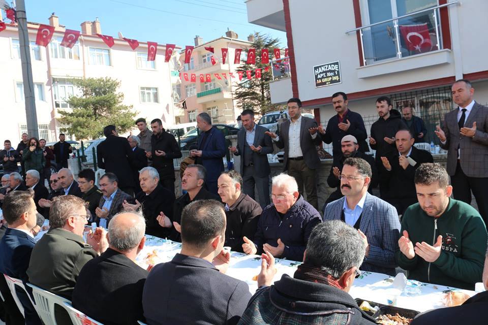 Şehit Pilot Mut İçin Yemek Verildi