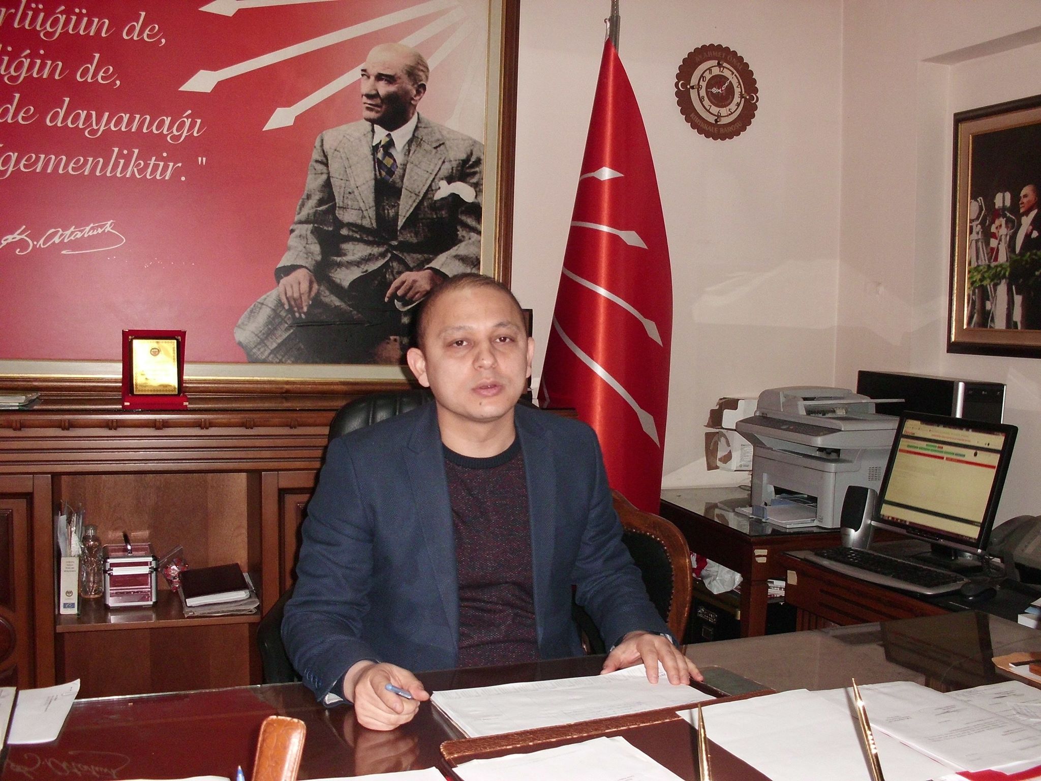 CHP’DEN ÇAĞRI, EVLERİNİZE İŞYERLERİNİZE BAYRAK ASIN
