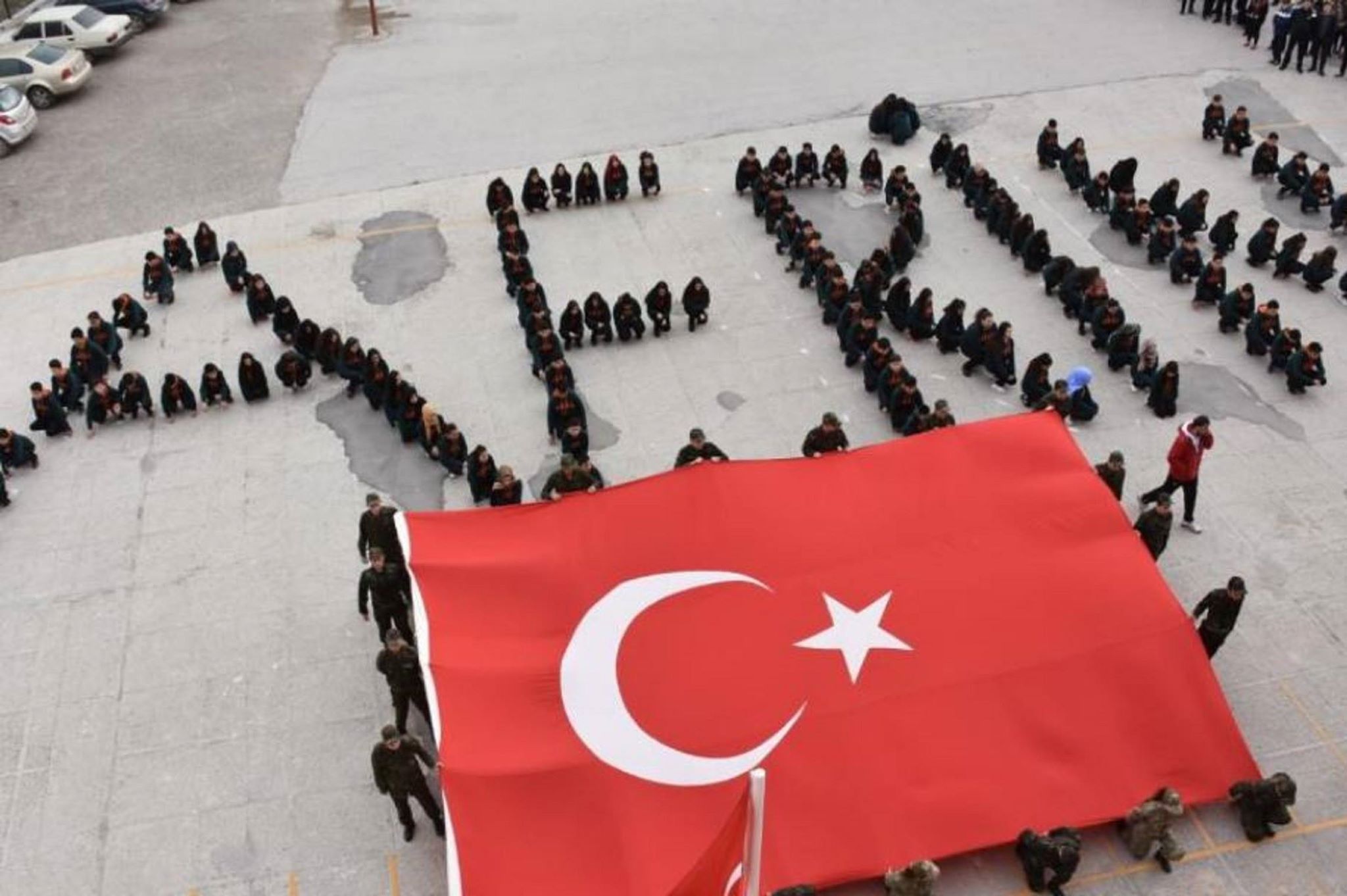 Zeytin Dalı Operasyonuna Liseden Anlamlı Koreografi