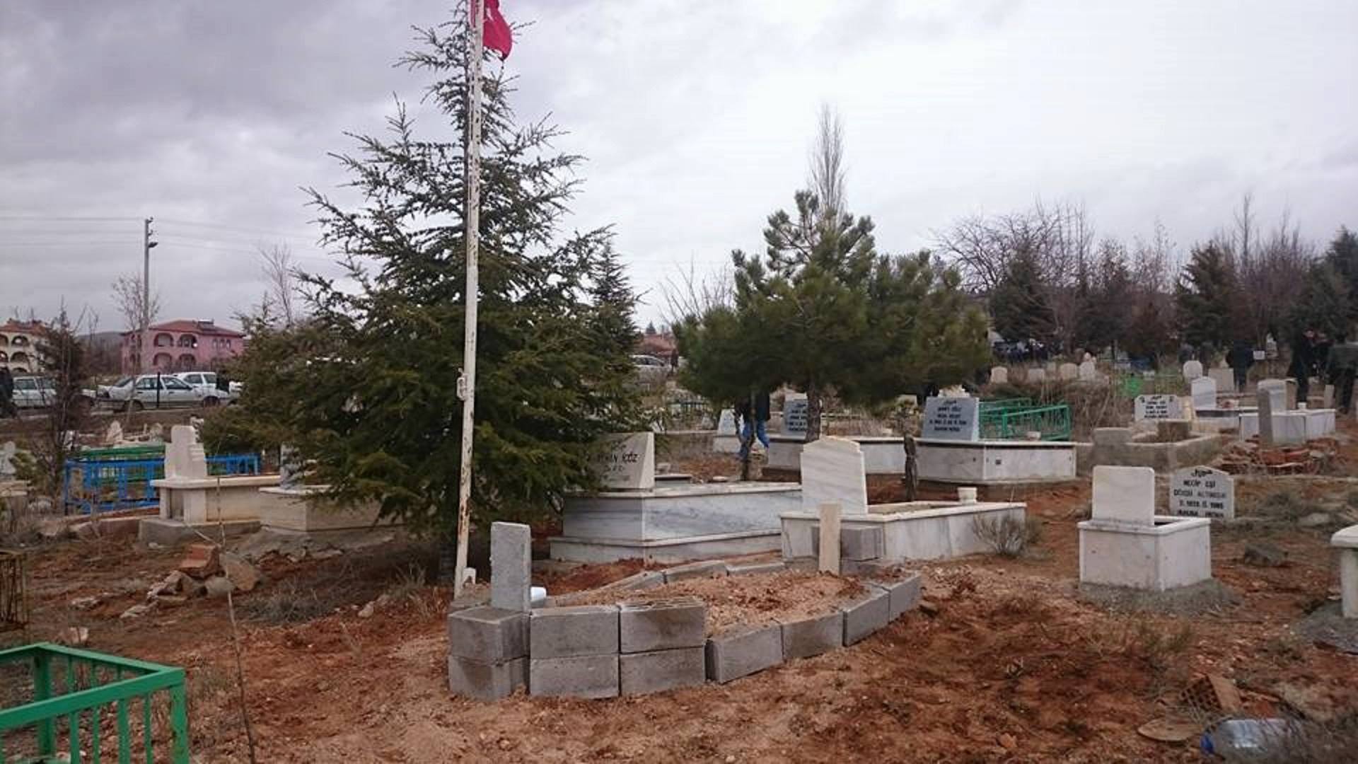 Şehit Annesi,Şehit Oğlu’nun Yanına Defnedildi