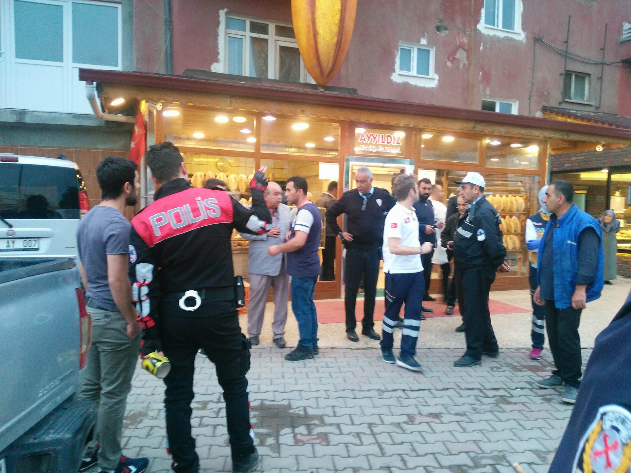 Fırıncıların Silahlı Kavgasında 4 Yaralı