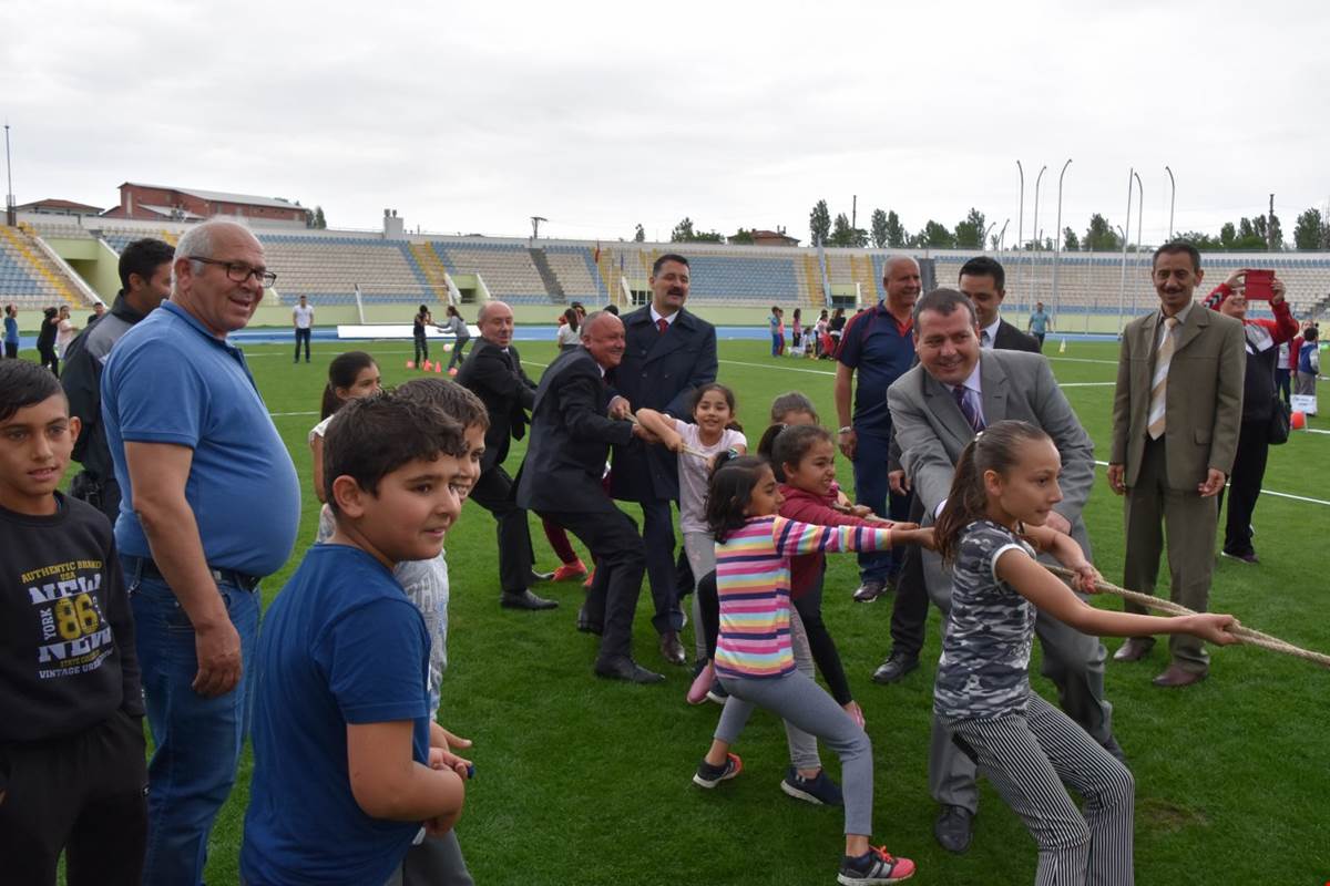 Sportif Yetenek Taraması ve Çocuk Oyunları Şenliği Yapıldı