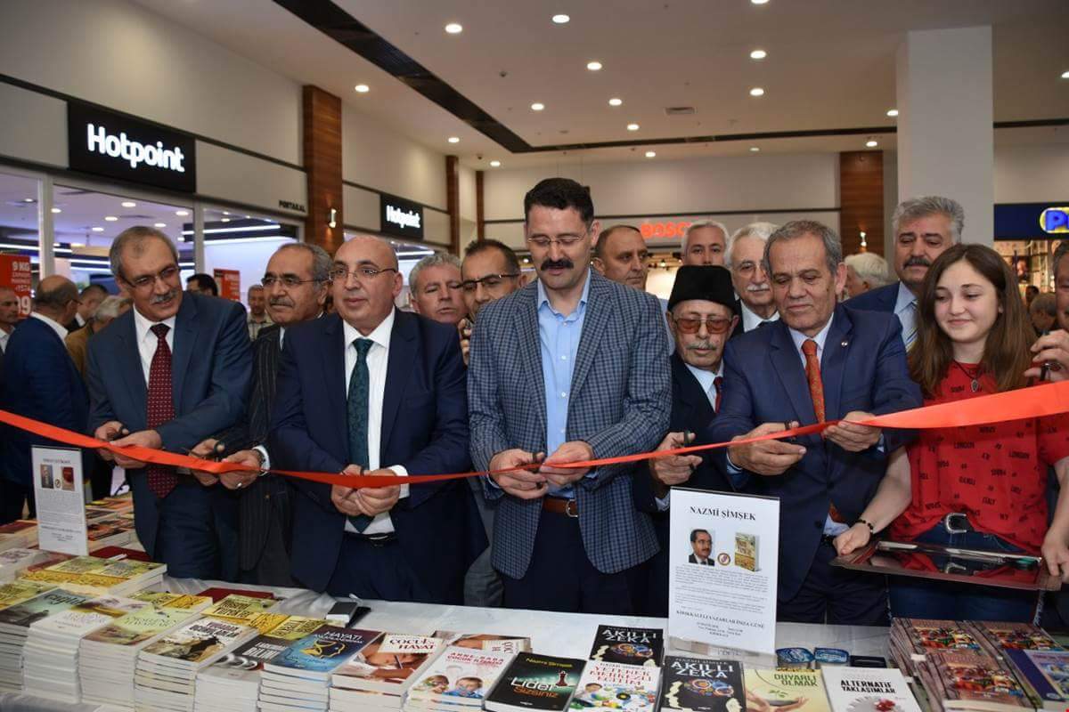 Kırıkkale’li Yazarlar İmza Gününde Buluştu