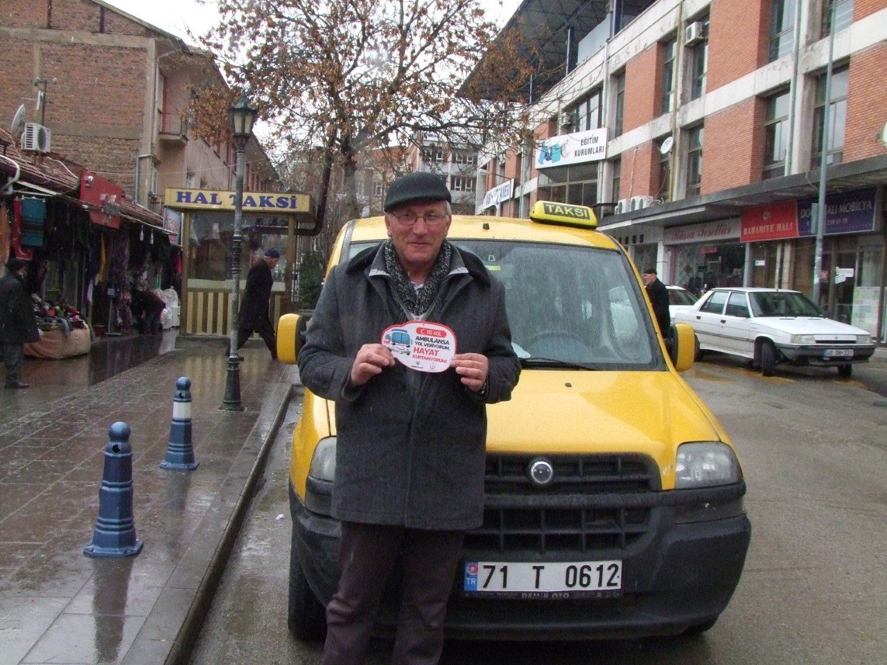 TİCARİ TAKSİCİLER YAŞAMA YOL VER KAMPANYASINA TAM DESTEK