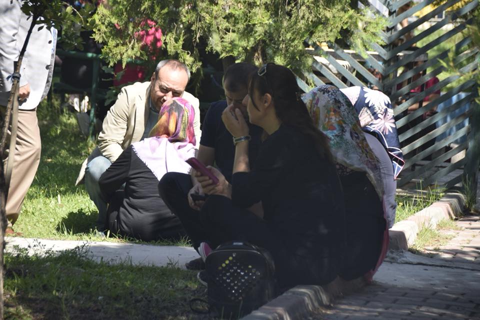 Okulları Ziyaret Etti