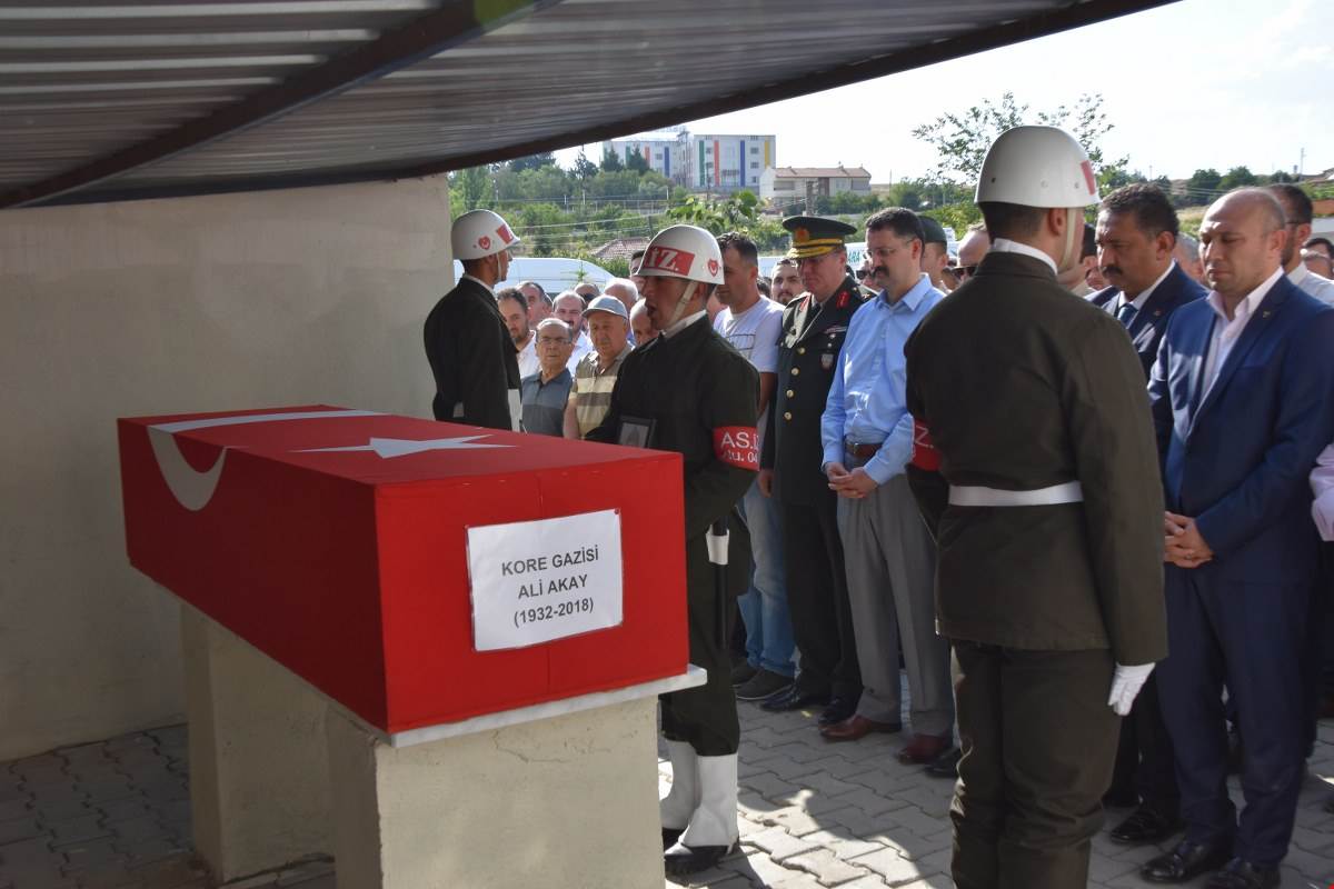 Kore Gazisi Ali Akay Son Yolculuğuna Uğurlandı